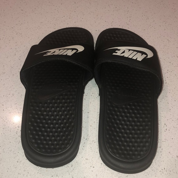 Nike Childrens Sandal Size 3Y - Picture 1 of 3